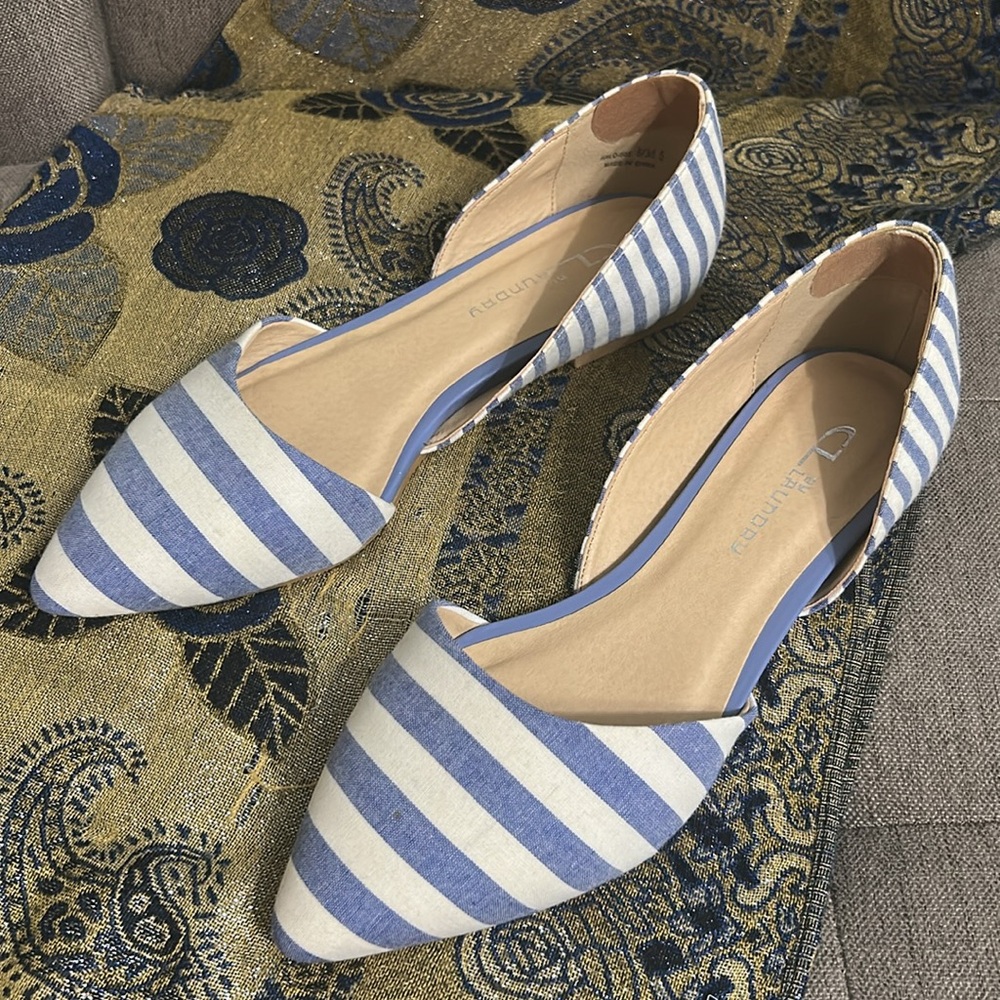 💯 Blue and White Nautical Striped Women's Flats
